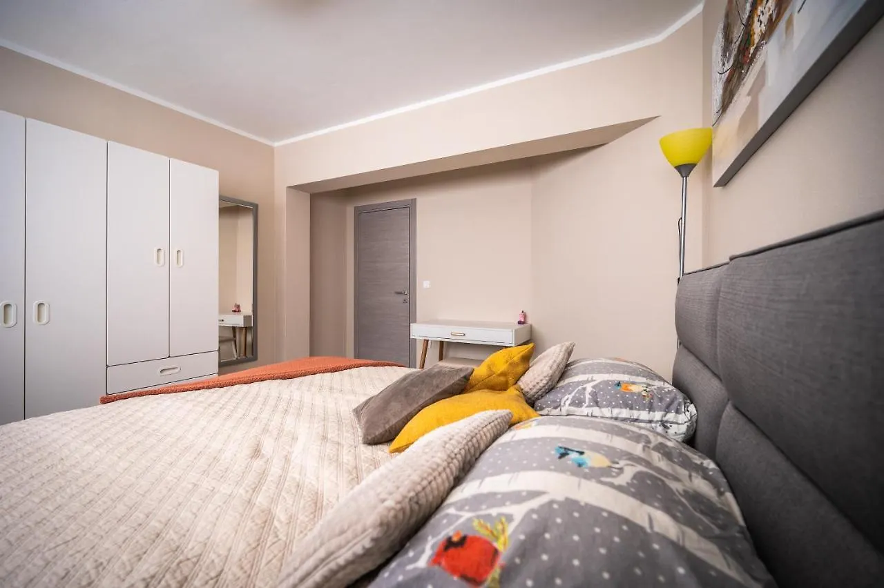 Penthouse Fravita Medulin Apartment